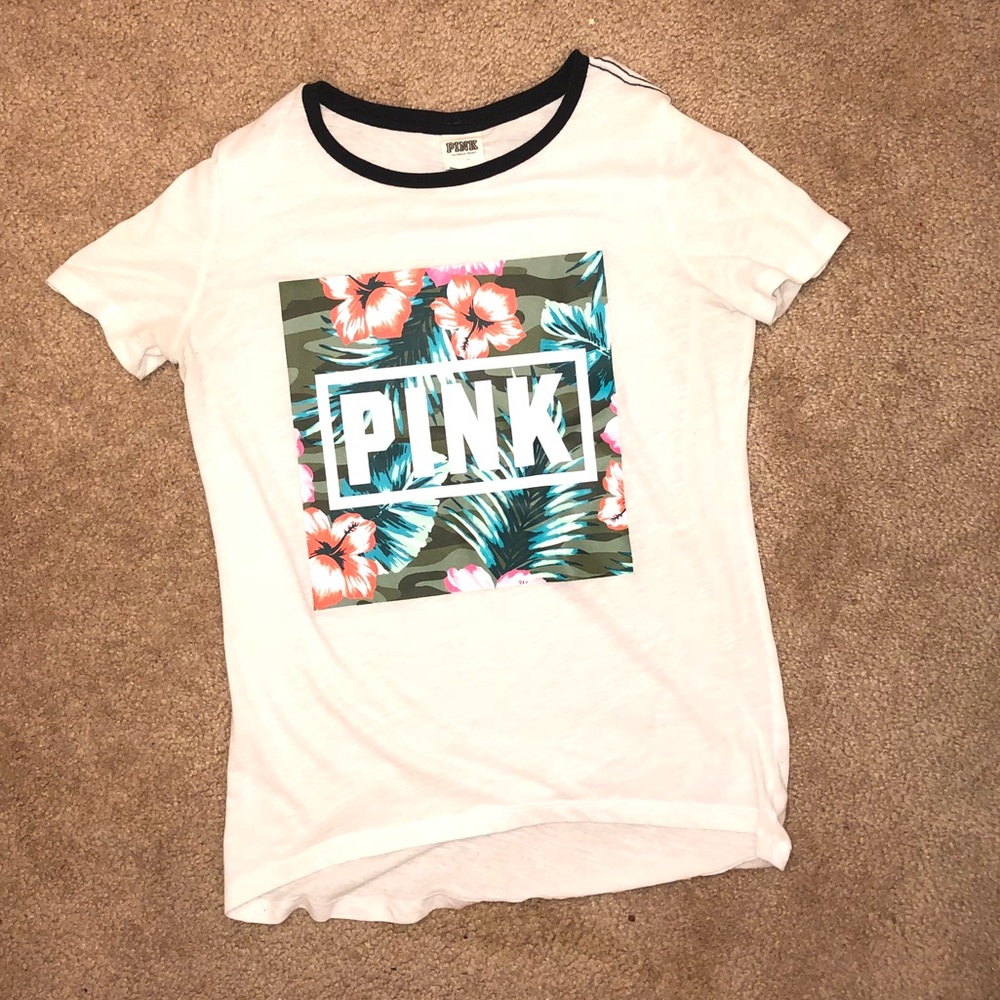 pink VS t-shirt